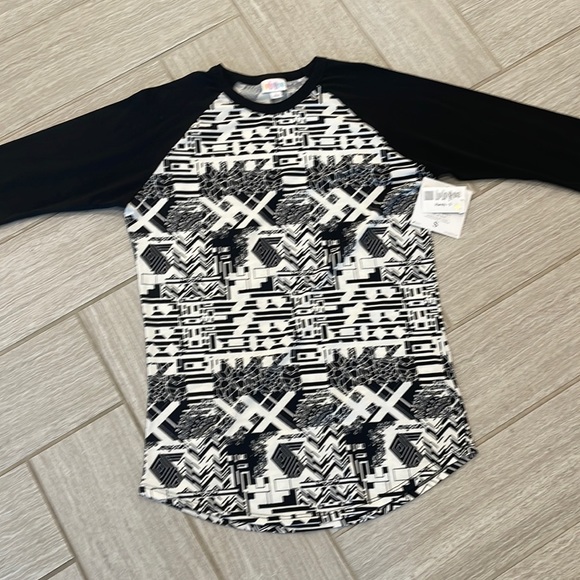 LuLaRoe Tops - Lularoe Randy